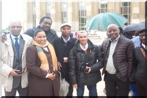 Manifestation à Paris pour commémorer les massacres et déportations des noirs mauritaniens au Sénégal et au Mali en avril 1989 [PhotoReportage]