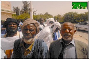 Bataille autour d’un point d’eau devant la présidence [PhotoReportage]
