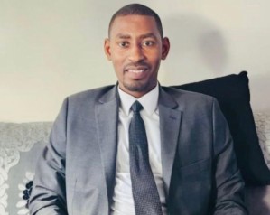 Adama Alpha  Bâ figure politique de la Diapora salue la décision historique de réouverture de l’enregistrement biométrique