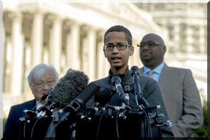 Etats-Unis: l'adolescent à l'horloge bricolée et sa famille vont déménager au Qatar