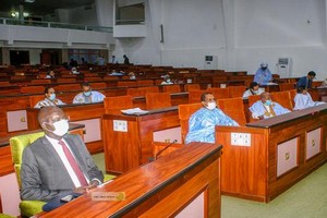 L'Assemblée nationale approuve un projet de loi relatif aux services et moyens de paiement électronique
