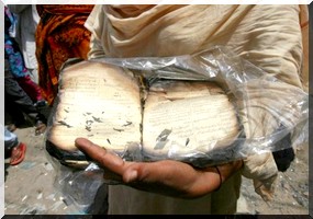 Un islamiste égyptien jugé pour avoir déchiré la Bible en public