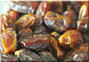 Don saoudien de 135 tonnes de dattes aux réfugiés maliens en Mauritanie.   