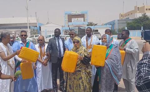 Des députés de l'opposition protestent contre la soif à Nouakchott