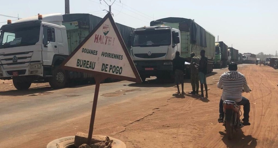 Les chauffeurs routiers d'Afrique de l'Ouest ravis de la levée de l'embargo sur le Mali