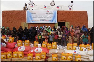 Distribution gratuite de vivres dans la commune de Gaat Teydouma