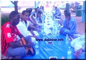 Nouakchott: Rupture collective de jeûne à l’Espace de la biodiversité. 