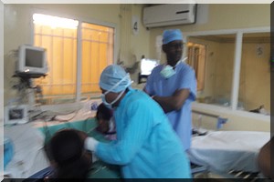 Communiqué de presse : La Fondation mauritanienne du cœur et l’Association française du cœur opèrent à Nouakchott en collaboration avec le CCME