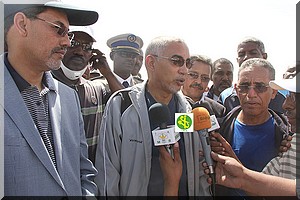  Le Premier ministre visite les sites de la grande campagne d'assainissement de la capitale 