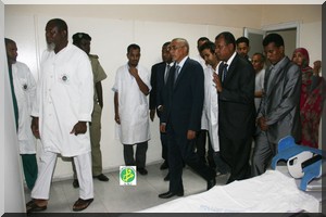 Le Premier ministre visite l'hopital Cheikh Zaïd et le centre de santé de Teyarett 