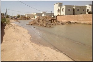 Rupture d’un tuyau à Tevragh Zeina: des maisons inondées