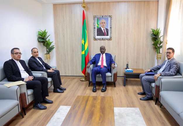 Le ministre des Affaires étrangères reçoit l’ambassadeur d’Iran