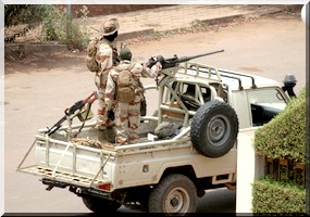 Les alliés d'al-Qaida détruisent un tombeau sacré à Tombouctou