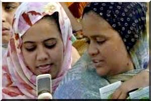 Le Téléphone portable en milieu scolaire: Un case –tête  pour les enseignants