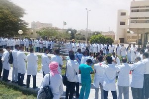 Les médecins grévistes déterminés à poursuivre leur mouvement