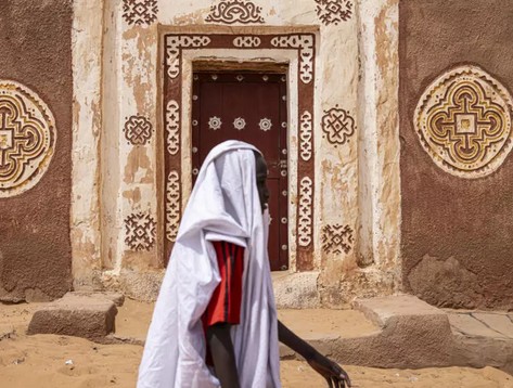 En Mauritanie, une ville médiévale et ses manuscrits centenaires à l'épreuve du désert