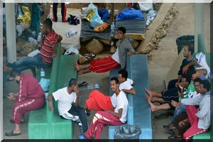 Devenue terre d'accueil, l'Algérie peine à intégrer les migrants 