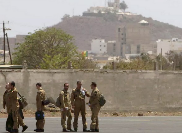 Après plus de six décennies, la France met fin à sa présence militaire permanente au Sénégal