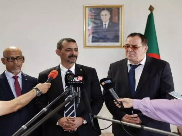 Meziane reçoit le ministre mauritanien de la Culture, des Arts, de la Communication et des Relations avec le Parlement