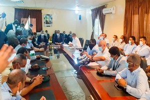 Le ministre des Pêches rencontre les acteurs du secteur de la pêche à Nouadhibou