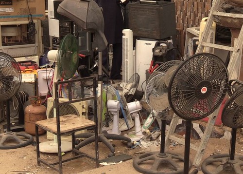 Vidéo. Mauritanie: pluies, canicule, délestage...Le parfait alignement des astres pour les réparateurs d’électroménager