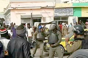 Communiqué de presse ● Répression aveugle sur des militants anti-esclavahistes [PhotoReportage]