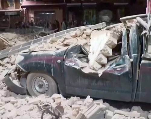 Séisme au Maroc: le bilan s'alourdit encore, les blessés affluent dans les hôpitaux à Marrakech