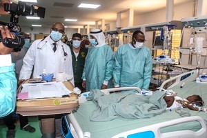 Le ministre de la santé et l’ambassadeur saoudien rendent visite à la mission médicale saoudienne au CNC
