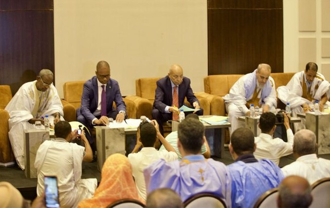 Signature du document de référence du dialogue national
