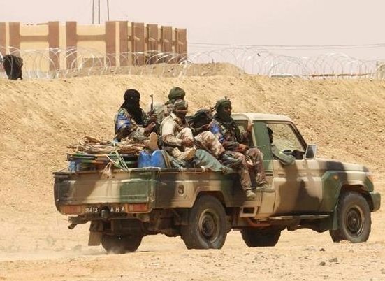 La France invite ses ressortissants à quitter temporairement le Mali