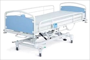 Santé : Le centre de traumatologie et des grands brûlés manque de chariots et de fauteuils roulants