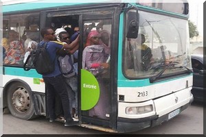 Un œil sur la Mauritanie: Bus de transport d’étudiants  ou moutons?