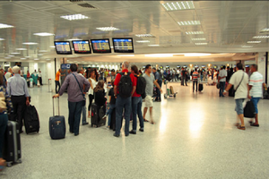 Un Mauritanien en transit à Tunis-Carthage se fait injustement confisquer plus de 8 mille euros