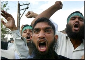 Tunisie: un quartier de Sidi Bouzid attaqué par des salafistes 