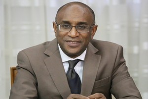 Le ministère de la Santé limoge de nouveaux spécialistes de leurs fonctions dans les hôpitaux (Noms)