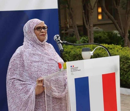 Zeinabou Taleb Moussa faite Chevalier de la Légion d’honneur : la France distingue une vie consacrée aux droits des femmes et des enfants
